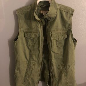Army green utility vest.